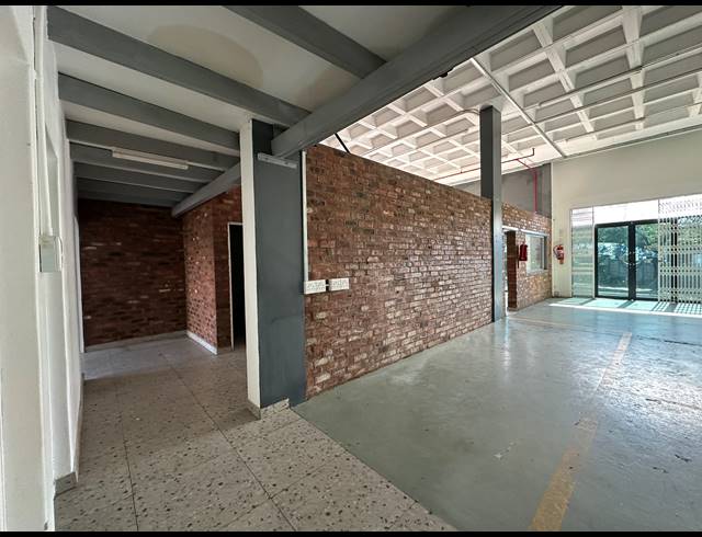 200M² WAREHOUSE TO LET IN HIGHVELD